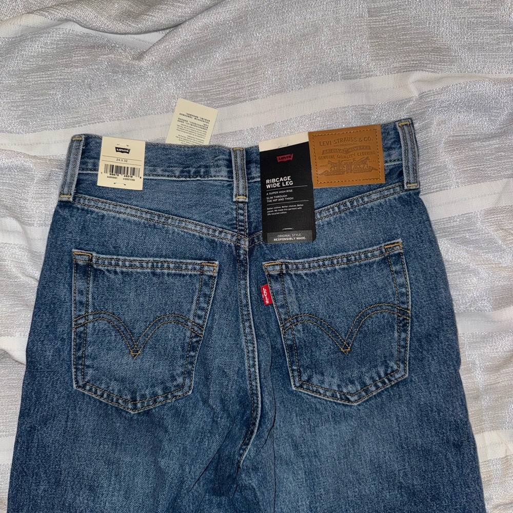 Levi's Women’s Ribcage Wide Leg Jeans - Blue Denim